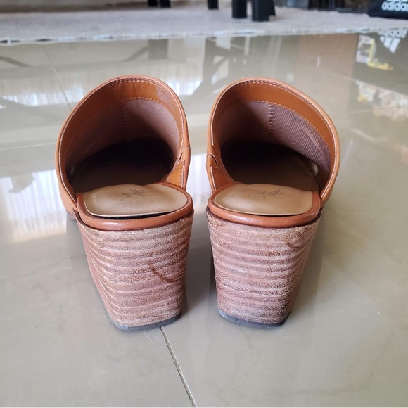 Crown Vintage Brown Mules - Picture 9 of 10